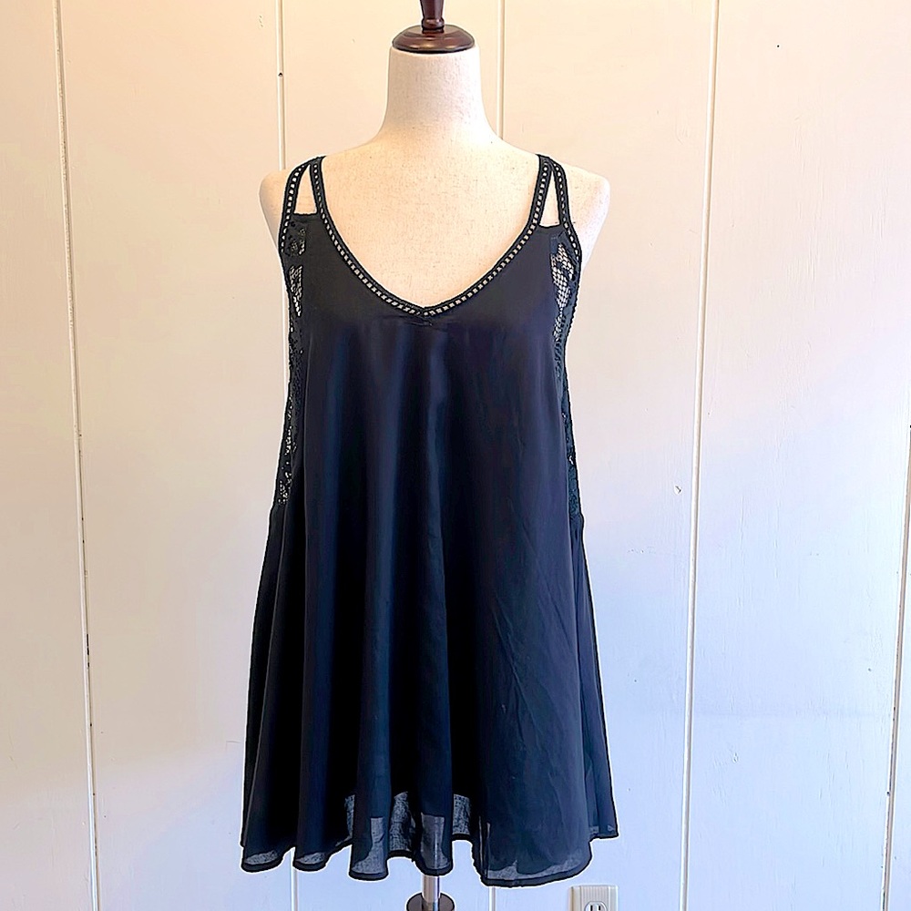 Elan Blk Dress Small Excellent Condition Lace On Sides & Back Lining Underneath